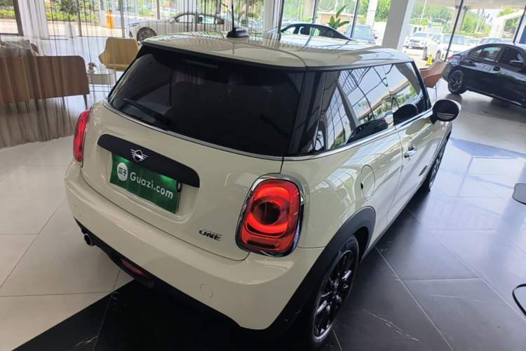 Used MINI 2020 1.5T ONE PLUS Rear Right 45 Deg