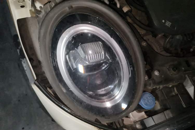 Used MINI 2020 1.5T COOPER Classic Edition Five-Door Version Right Front Headlight