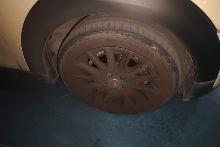 Used MINI 2020 1.5T ONE PLUS Five-Door Edition Right Front Wheel Hub