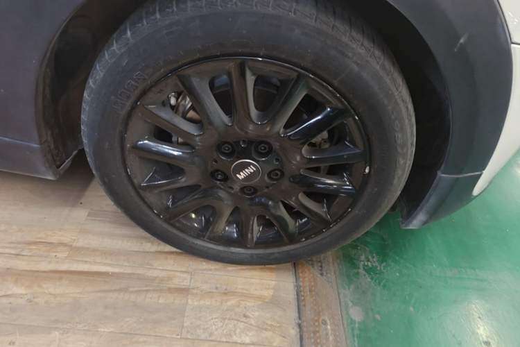 Used MINI 2020 1.5T ONE PLUS Right Front Wheel Hub