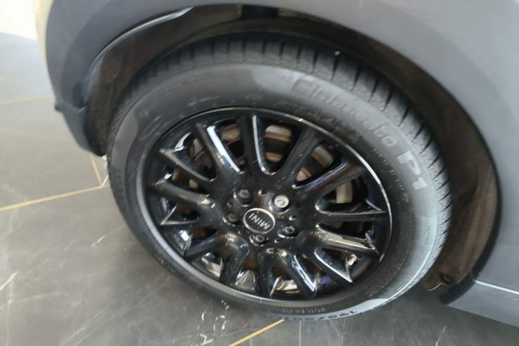 Used MINI 2020 1.5T ONE PLUS Right Rear Wheel Hub