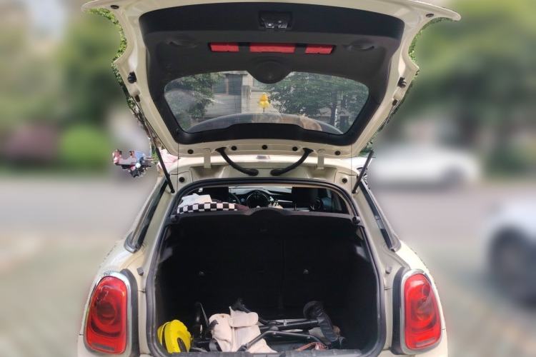 Used MINI 2020 1.5T ONE PLUS Five-Door Edition Trunk