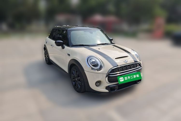 Used MINI 2020 2.0T COOPER S Classic Edition Front Right 45 Deg