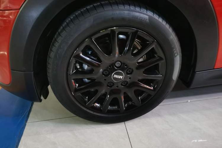 Used MINI 2020 1.5T ONE PLUS Left Front Wheel Hub