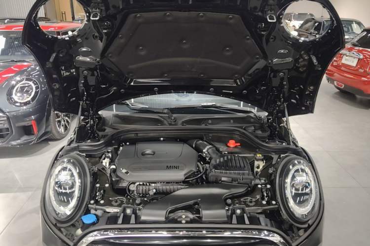 Used MINI 2021 1.5T COOPER Artist Engine Bay