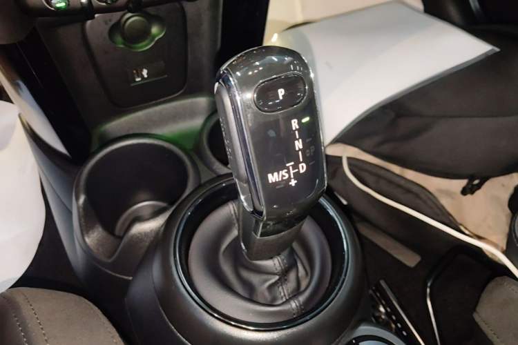 Used MINI 2021 1.5T COOPER Artist Gear Lever