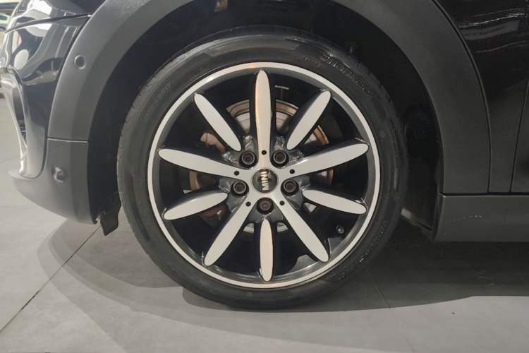 Used MINI 2021 1.5T COOPER Artist Left Front Wheel Hub