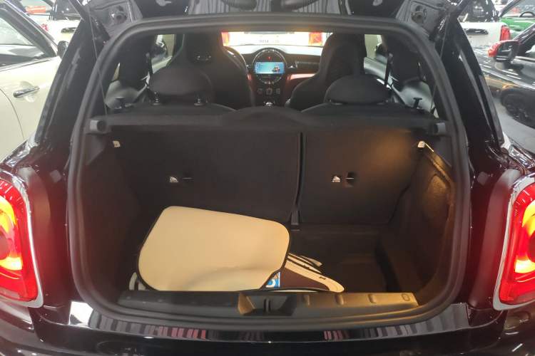 Used MINI 2021 1.5T Three-Door Sharp Edition Trunk