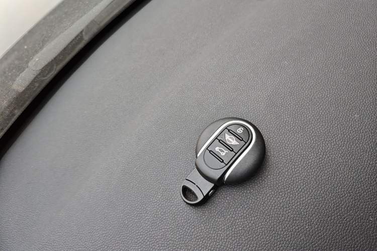 Used MINI 2021 1.5T COOPER Artist Vehicle Key
