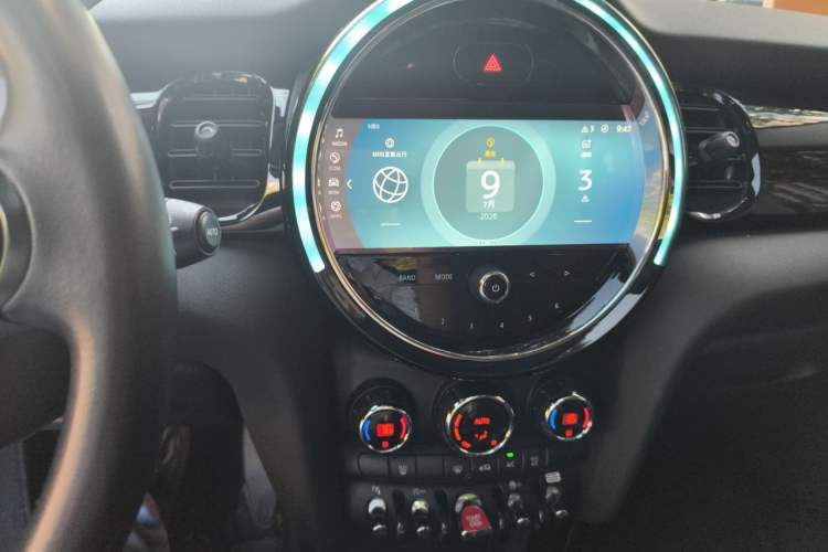 Used MINI 2021 1.5T COOPER Classic Edition Five-Door Version Audio And AC Panel