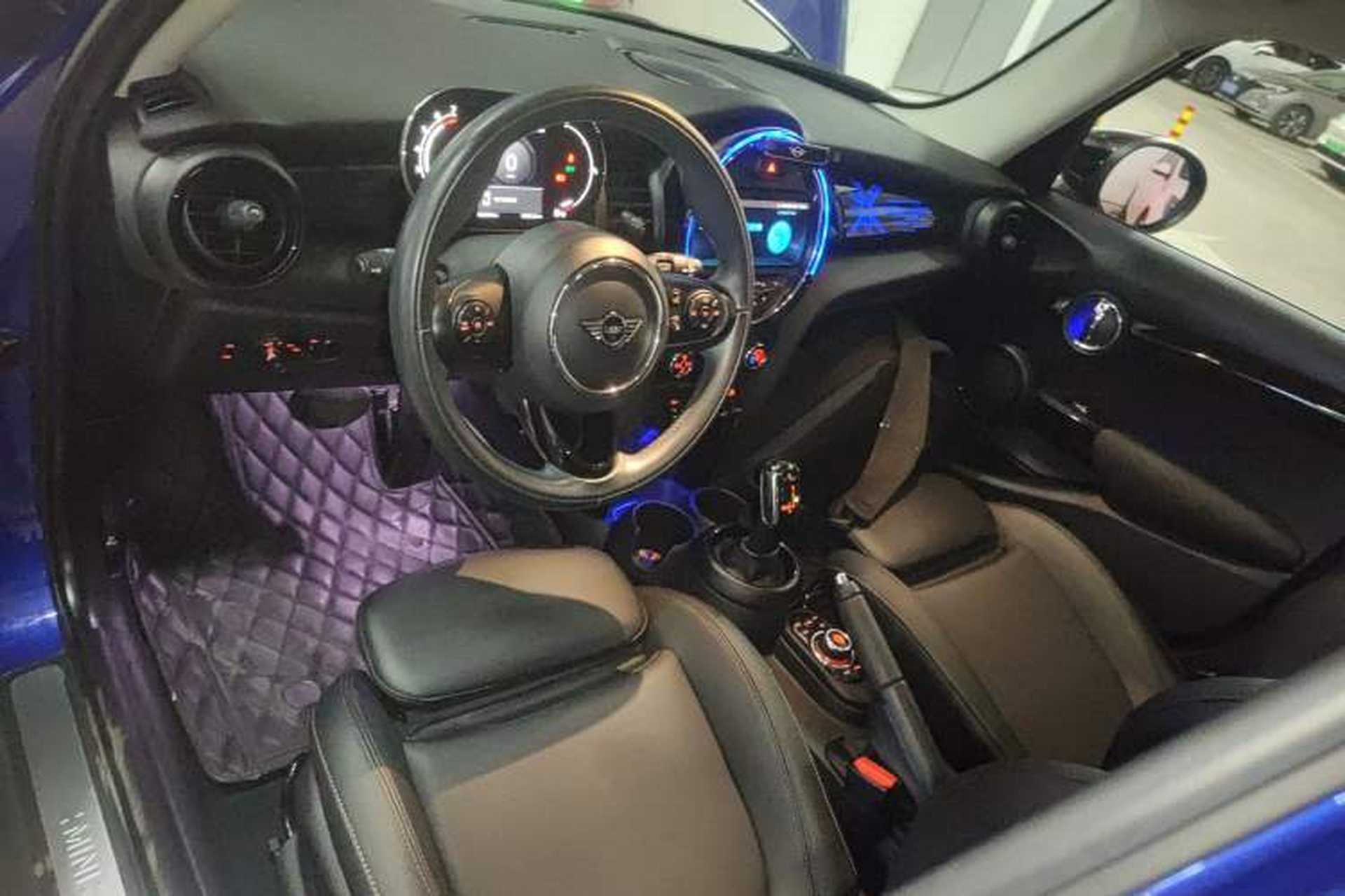 Used MINI 2021 1.5T COOPER Classic Edition Five-Door Version Center Console