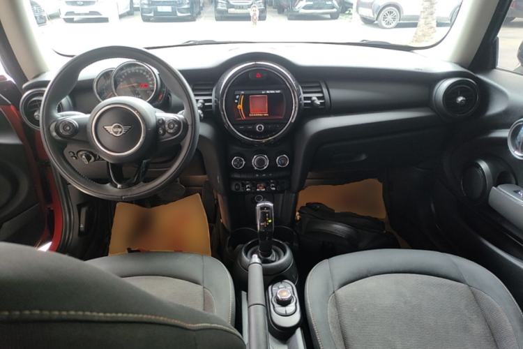 Used MINI 2021 1.5T ONE Center Console