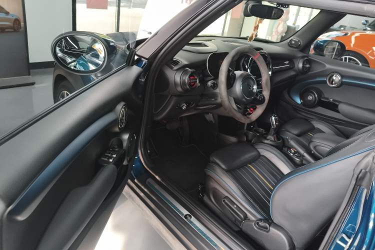Used MINI 2021 2.0T COOPER S CABRIO Sidewalk Driver Seat