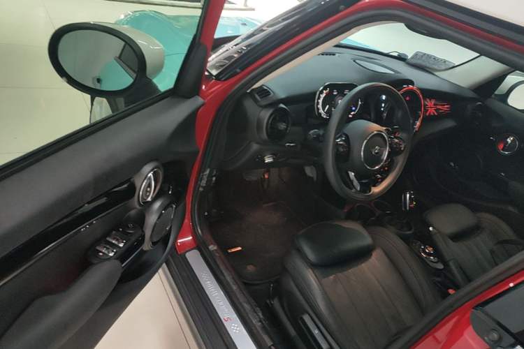 Used MINI 2021 2.0T COOPER S Artist Five-Door Edition Driver Seat