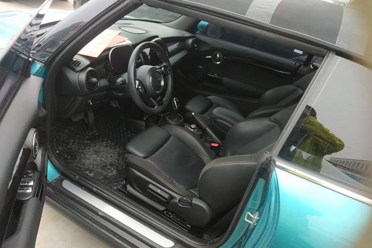 Used MINI 2021 1.5T COOPER CABRIO Artist Driver Seat