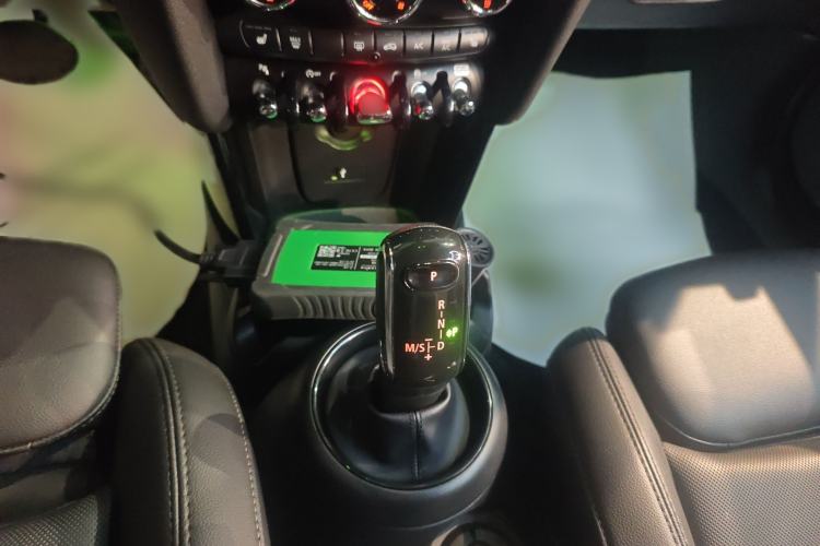 Used MINI 2021 1.5T COOPER CABRIO Classic Edition Gear Lever