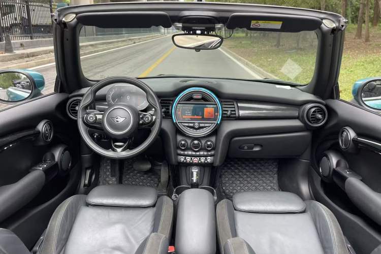 Used MINI 2021 1.5T COOPER CABRIO Artist Interior 1
