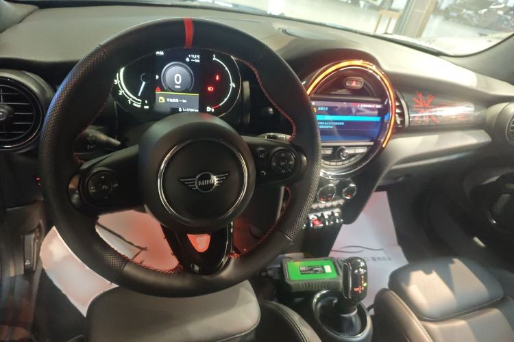 Used MINI 2021 1.5T COOPER CABRIO Classic Edition Interior 2