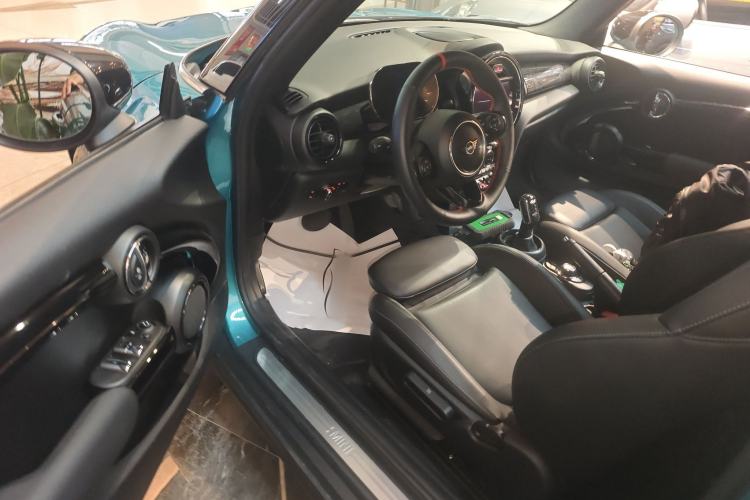 Used MINI 2021 1.5T COOPER CABRIO Classic Edition Interior 3