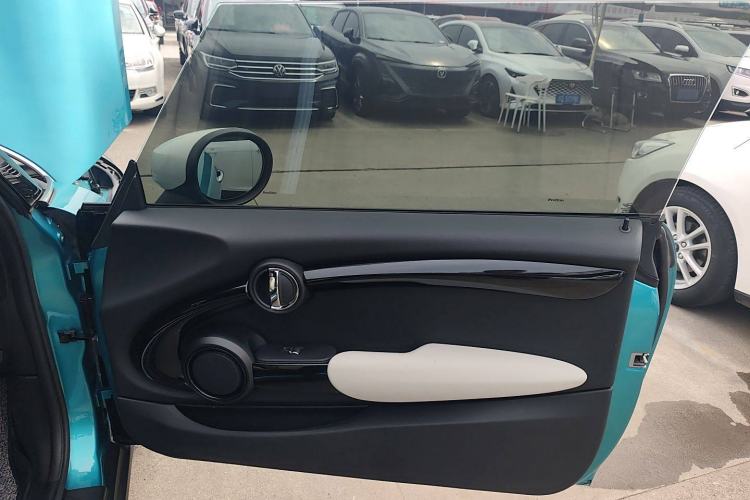 Used MINI 2021 1.5T COOPER CABRIO Artist Interior 5