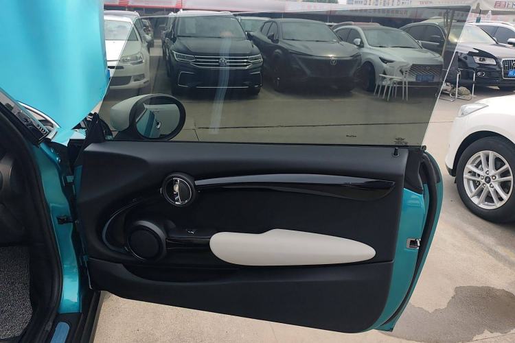 Used MINI 2021 1.5T COOPER CABRIO Artist Interior 6