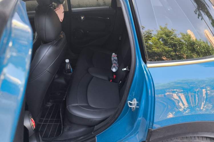 Used MINI 2021 1.5T COOPER Classic Edition Five-Door Version Left Rear Seat