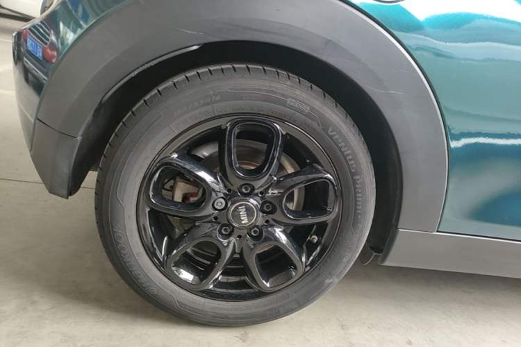 Used MINI 2021 1.5T ONE Right Rear Wheel Hub
