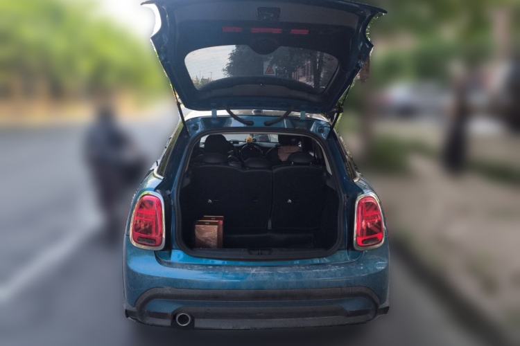 Used MINI 2021 1.5T COOPER Classic Edition Five-Door Version Trunk