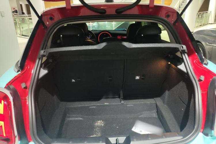Used MINI 2021 2.0T COOPER S Artist Five-Door Edition Trunk