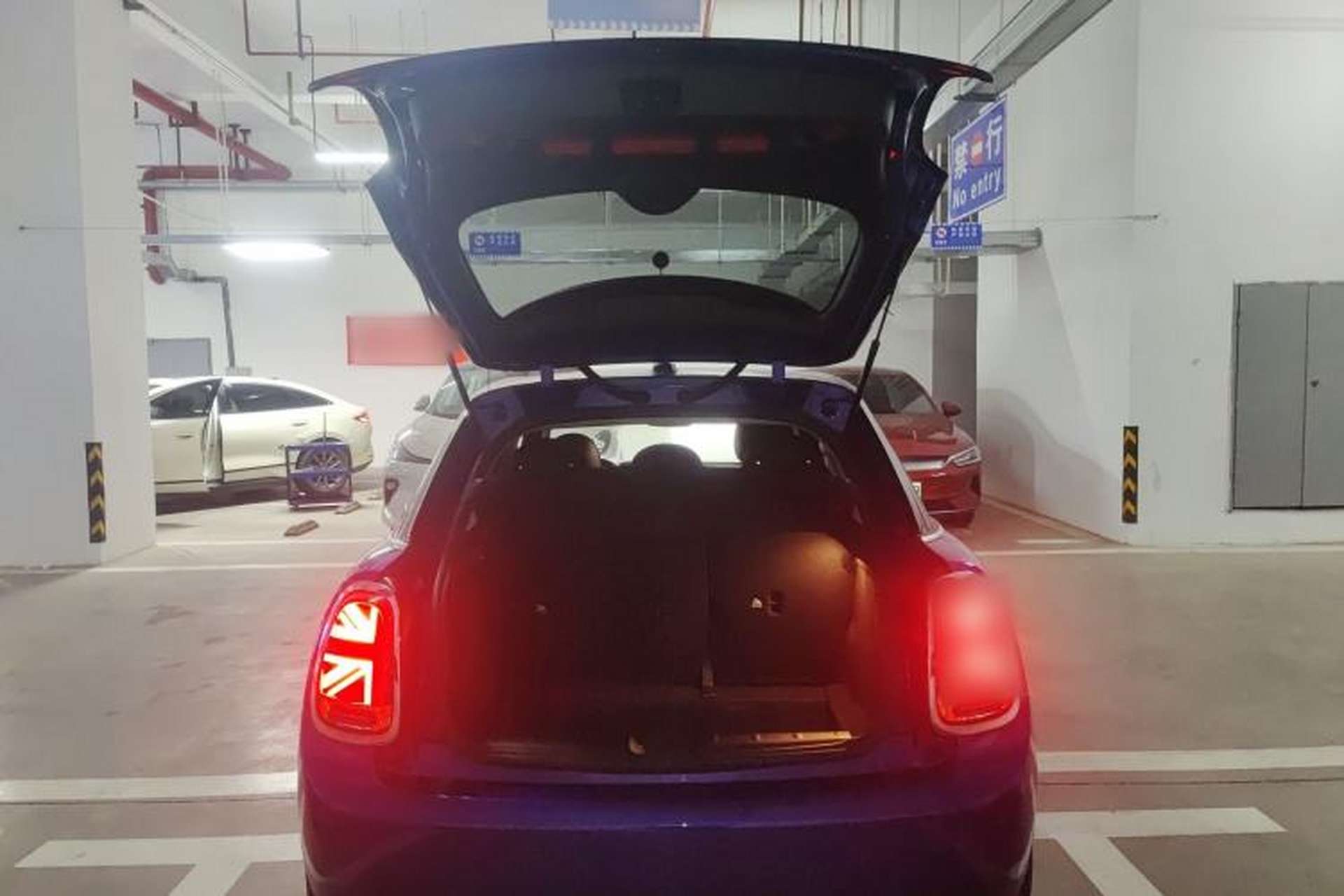Used MINI 2021 1.5T COOPER Classic Edition Five-Door Version Trunk