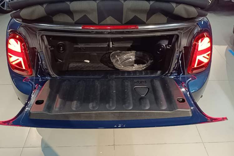 Used MINI 2021 1.5T COOPER CABRIO Sidewalk Trunk