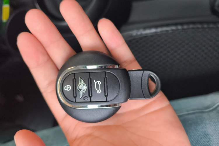 Used MINI 2021 1.5T COOPER Classic Edition Five-Door Version Vehicle Key