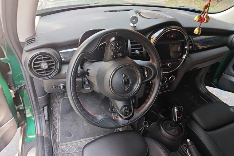Used MINI 2021 2.0T COOPER S Classic Edition Center Console