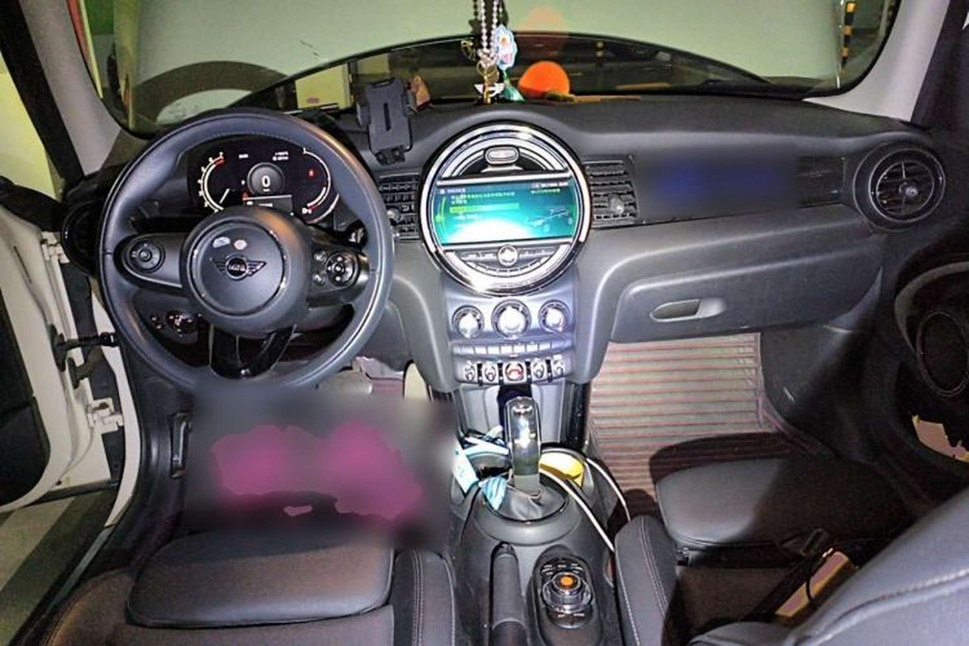 Used MINI 2021 1.5T COOPER Classic Edition Five-Door Version Center Console