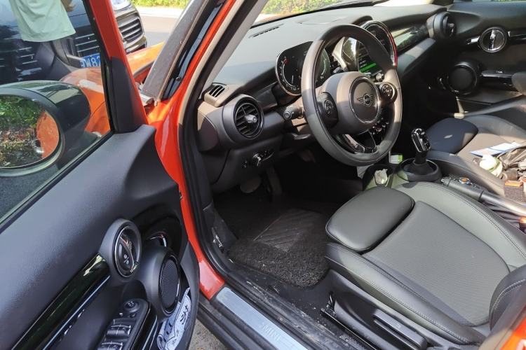 Used MINI 2021 1.5T COOPER Classic Edition Five-Door Version Driver Seat