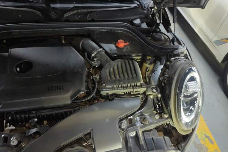Used MINI 2021 1.5T COOPER Classic Edition Five-Door Version Engine Bay Left