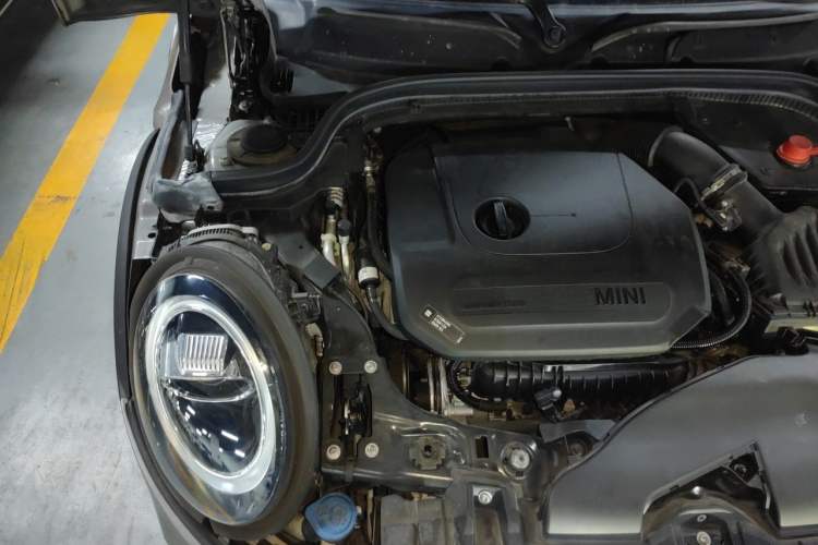 Used MINI 2021 1.5T COOPER Classic Edition Five-Door Version Engine Bay Right