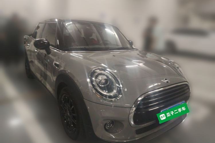 Used MINI 2021 1.5T COOPER Classic Edition Five-Door Version Front Right 45 Deg