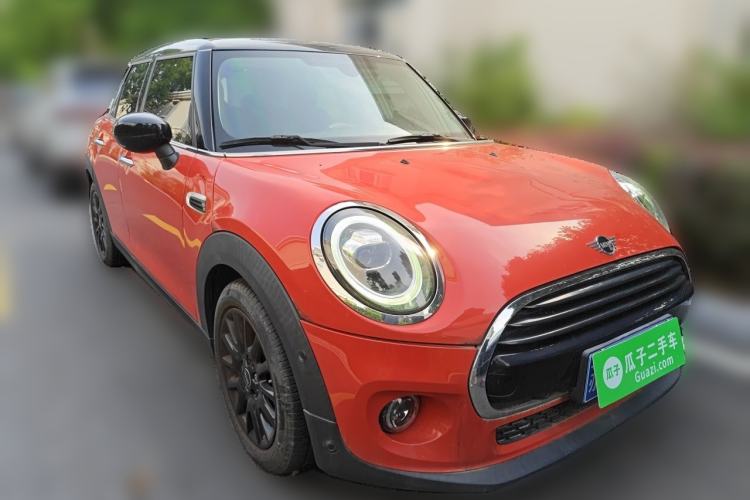 Used MINI 2021 1.5T COOPER Classic Edition Five-Door Version Front Right 45 Deg