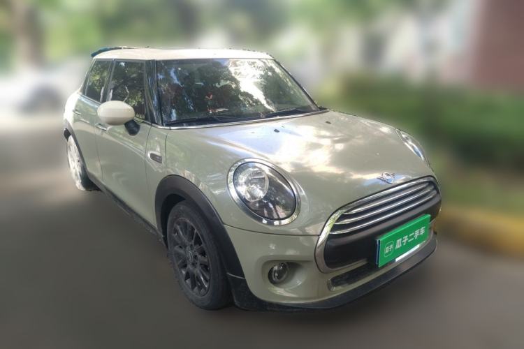 Used MINI 2021 1.5T ONE PLUS Five-Door Edition Front Right 45 Deg