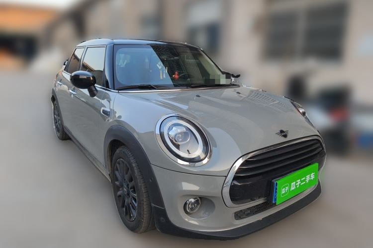 Used MINI 2021 1.5T COOPER Classic Edition Five-Door Version Front Right 45 Deg