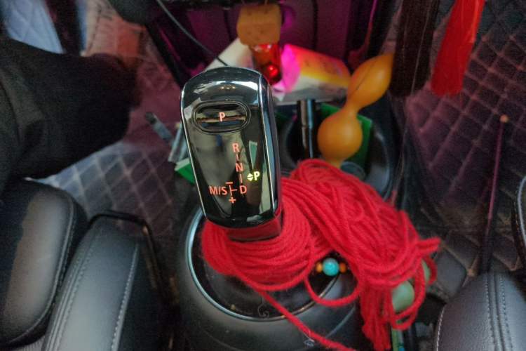 Used MINI 2021 1.5T COOPER Classic Edition Five-Door Version Gear Lever
