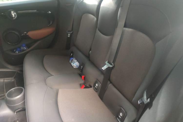 Used MINI 2021 1.5T ONE PLUS Five-Door Edition Left Rear Seat