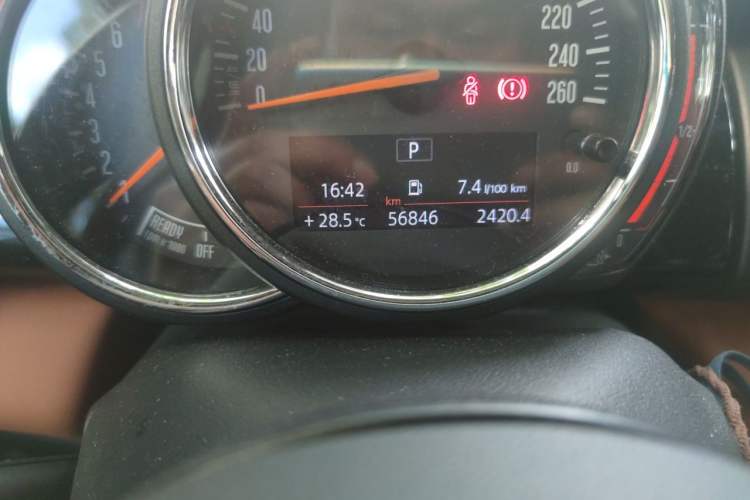 Used MINI 2021 1.5T ONE PLUS Five-Door Edition Odometer Close Up