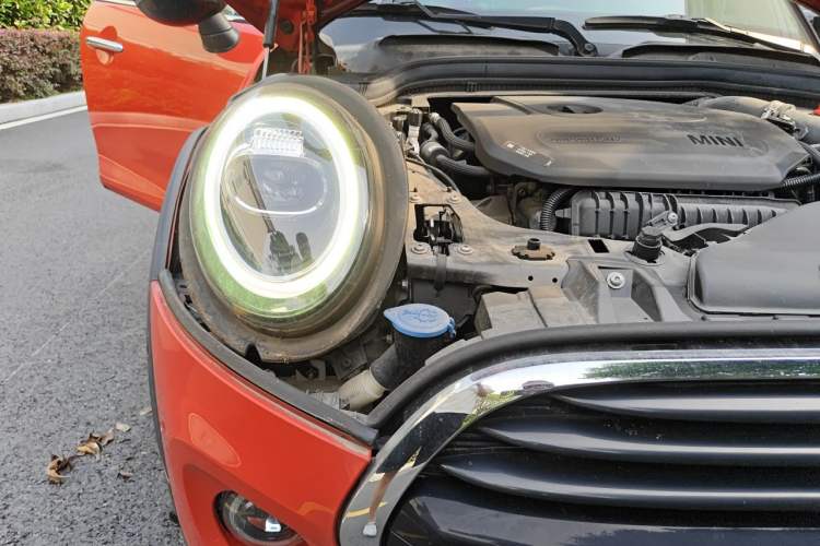 Used MINI 2021 1.5T COOPER Classic Edition Five-Door Version Right Front Headlight