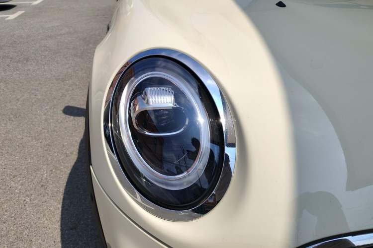 Used MINI 2021 1.5T COOPER Artist Five-Door Edition Right Front Headlight