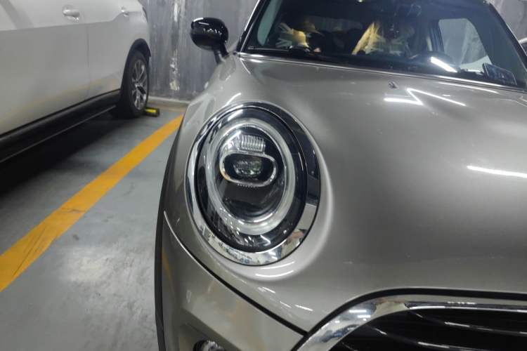 Used MINI 2021 1.5T COOPER Classic Edition Five-Door Version Right Front Headlight