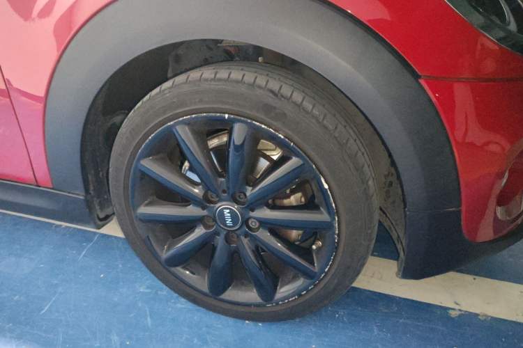 Used MINI 2021 1.5T COOPER Artist Right Front Wheel Hub