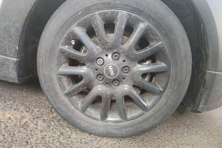 Used MINI 2021 1.5T ONE PLUS Five-Door Edition Right Front Wheel Hub