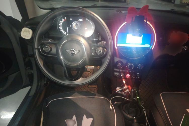 Used MINI 2021 1.5T COOPER Classic Edition Five-Door Version Steering Wheel